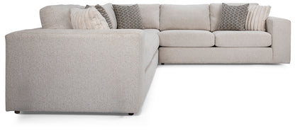 Roxanne Loveseat