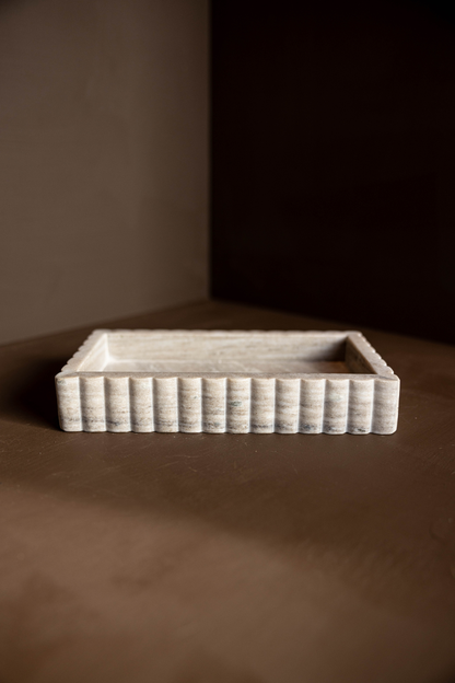 Scalloped Marble Fluted Tray