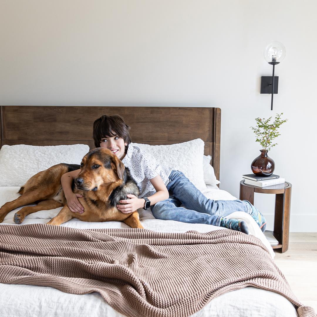 Adeline Wood Tool-Free Queen Bed