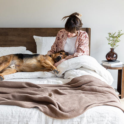 Adeline Wood Tool-Free Queen Bed