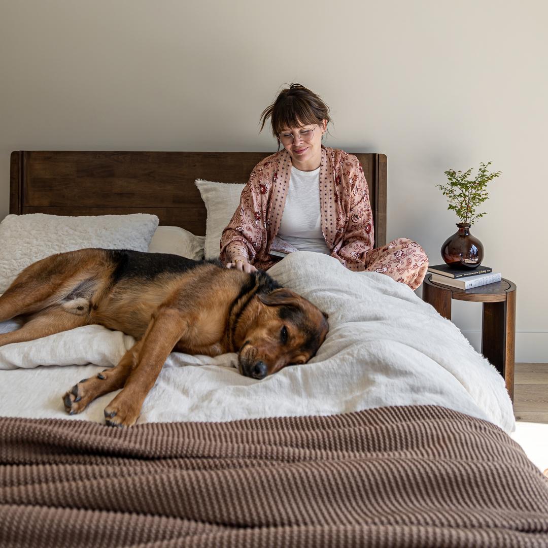 Adeline Wood Tool-Free Queen Bed